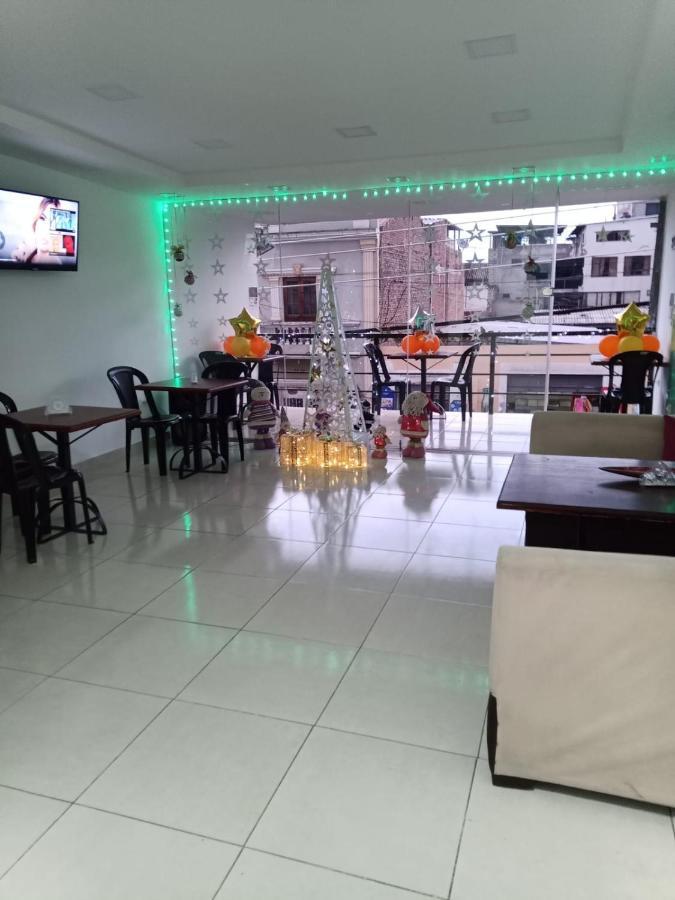 El Mochilero Vandrarhem Riobamba Exteriör bild