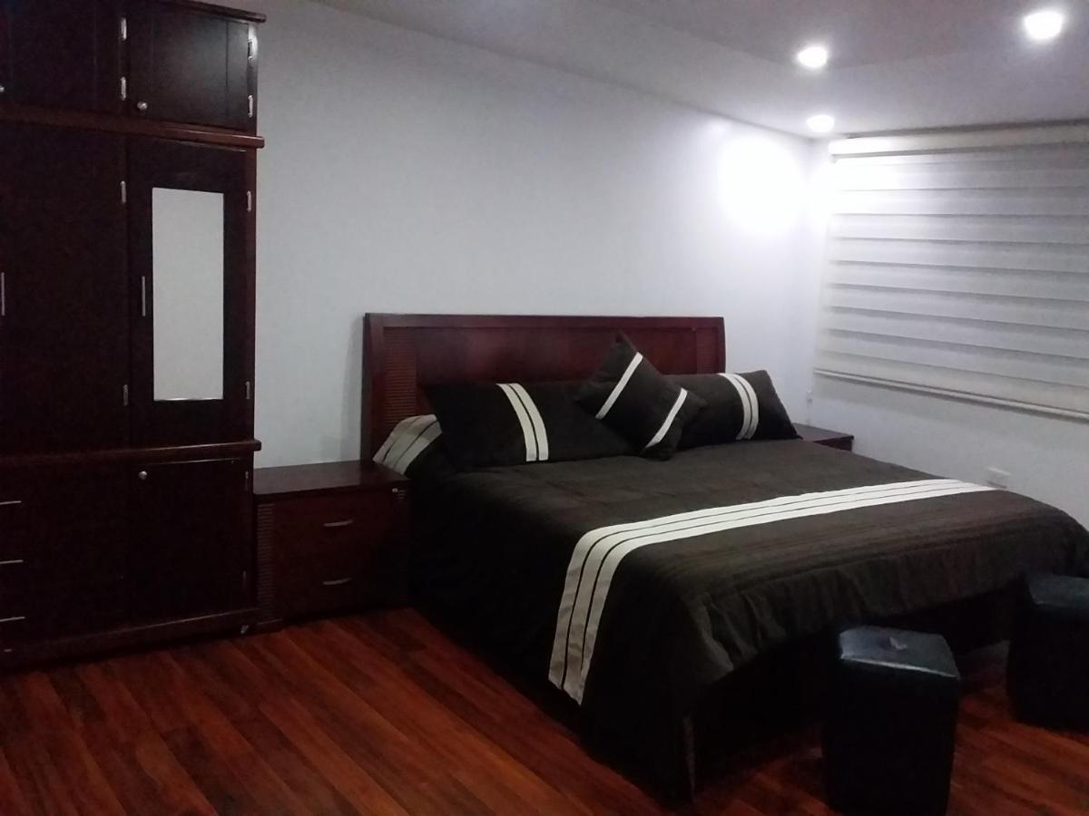 El Mochilero Vandrarhem Riobamba Exteriör bild